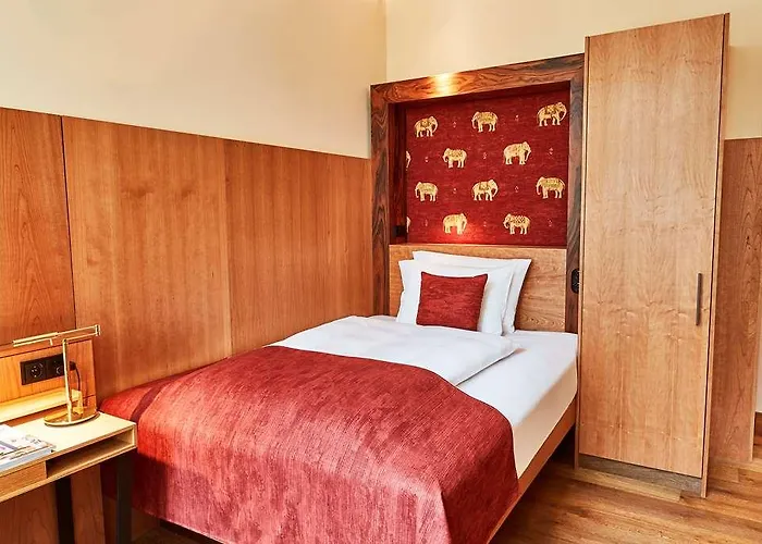 Orania.berlin Hotel *