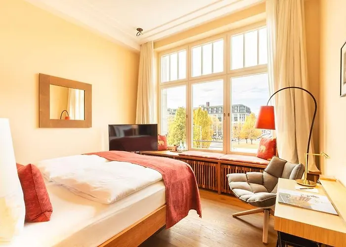 Orania.berlin Hotel *